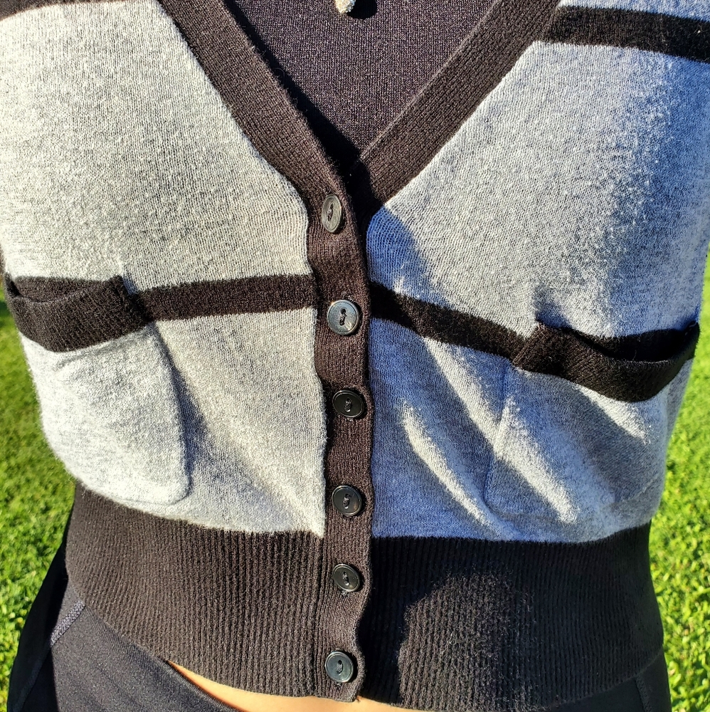 Victoria Secret V-Neck button up crop sweater, Sm - Picture 12 of 16